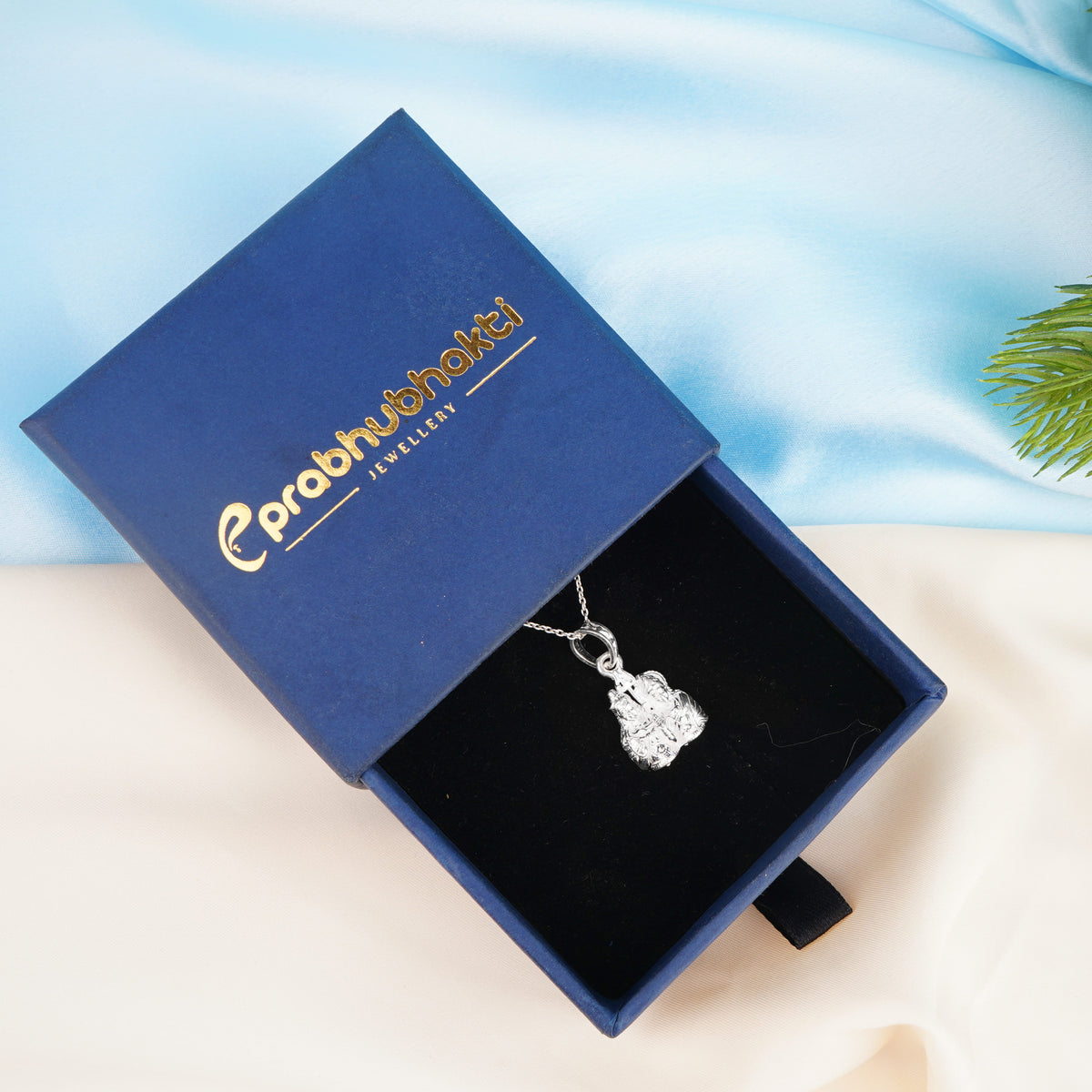 Shiva parvati locket Clearance