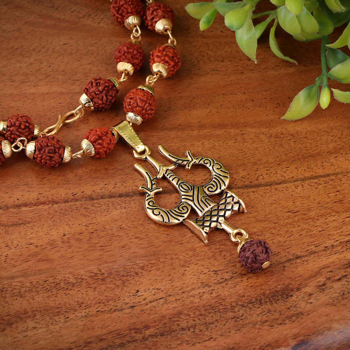 Mahi Lord Hanuman Gada Religieuze hanger met 24 Inch Rudraksh Mala voor Mahi Lord Hanuman Gada Religieuze hanger met 24 Inch Rudraksh Mala voor